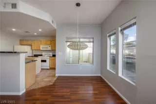 Photo #6: 2349488 Listing 