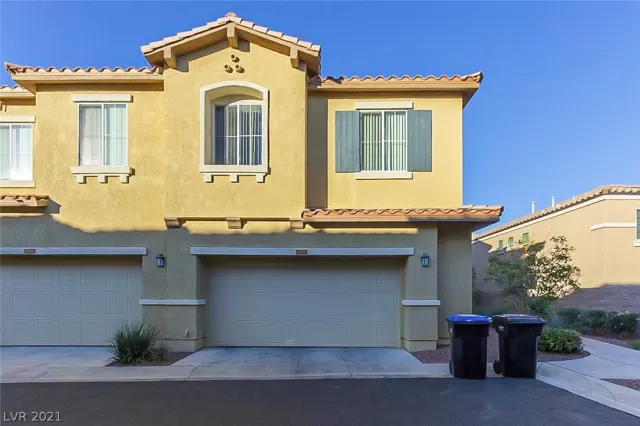 MLS: 2349512 Condo For Sale