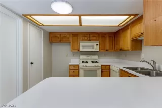 Photo #1: 2349555 Listing 