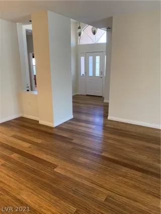 Photo #1: 2349565 Listing 