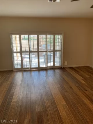 Photo #2: 2349565 Listing 