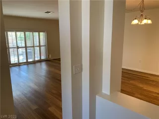 Photo #3: 2349565 Listing 