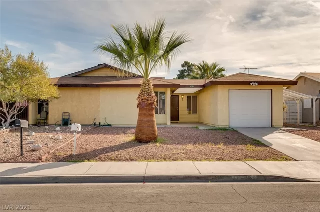 MLS: 2349609 Condo For Sale