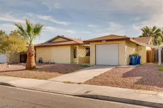 Photo #1: 2349609 Listing 