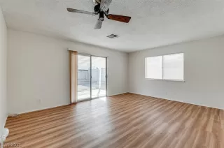 Photo #6: 2349609 Listing 