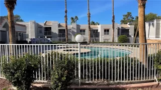 Photo #3: 2349636 Listing 