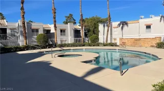 Photo #5: 2349636 Listing 