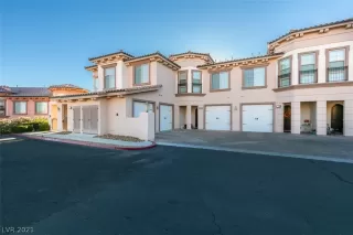 Photo #1: 2349654 Listing 