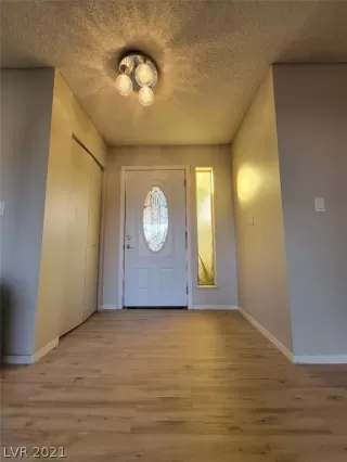 Photo #2: 2349674 Listing 