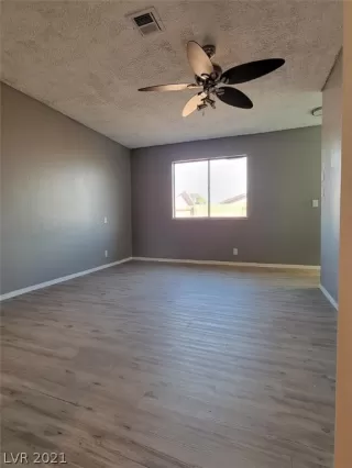 Photo #3: 2349674 Listing 