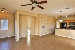 Photo #5: 2349774 Listing