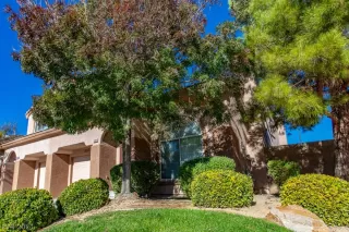 Photo #2: 2349802 Listing