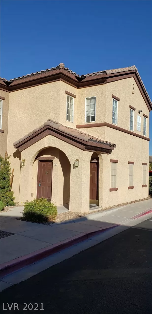 MLS: 2349808 Condo For Sale