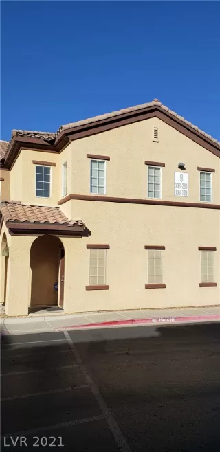 Photo #1: 2349808 Listing 