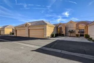 Photo #1: 2349879 Listing