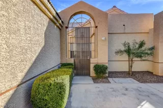 Photo #2: 2349879 Listing