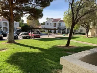 Photo #3: 2349885 Listing