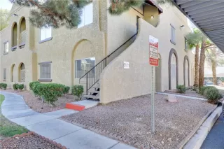 Photo #2: 2349889 Listing