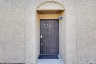 Photo #5: 2349889 Listing