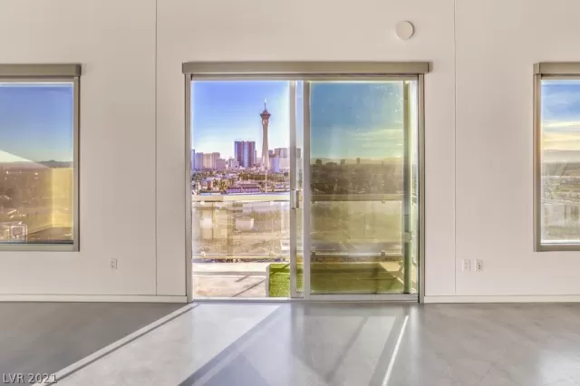 MLS: 2349913 Condo For Sale