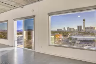 Photo #1: 2349913 Listing