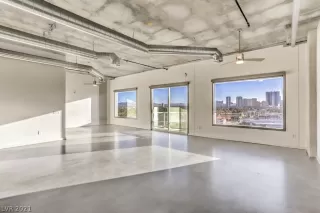 Photo #2: 2349913 Listing