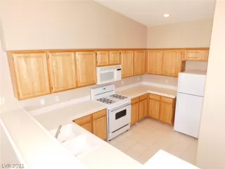 Photo #1: 2349925 Listing 