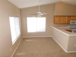 Photo #2: 2349925 Listing 
