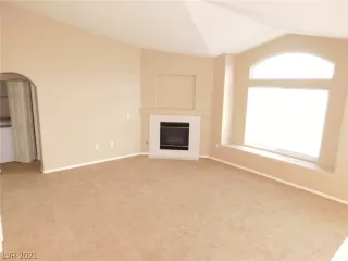 Photo #4: 2349925 Listing 