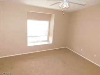 Photo #5: 2349925 Listing 