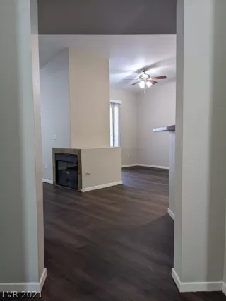 Photo #3: 2349937 Listing