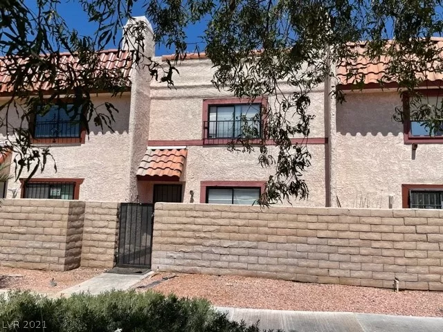 MLS: 2349942 Condo For Sale