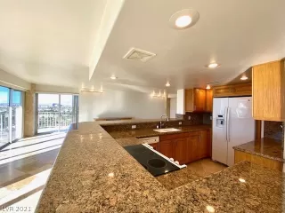 Photo #5: 2349950 Listing