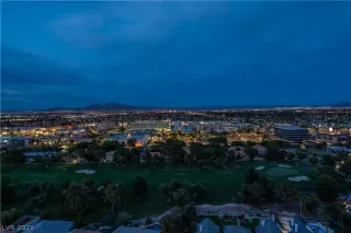 Photo #4: 2349966 Listing