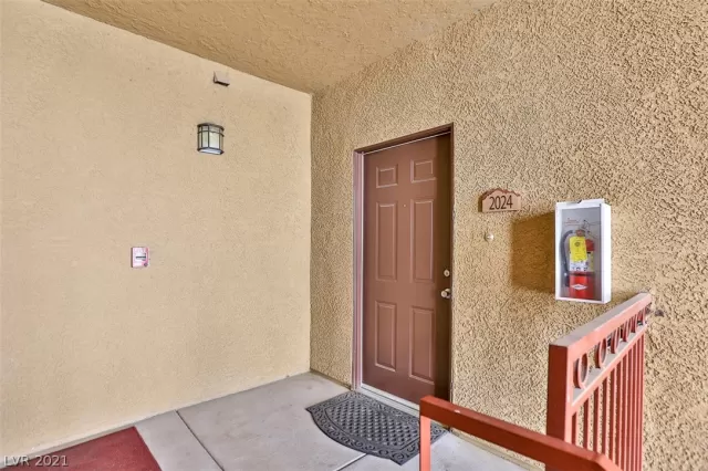 MLS: 2349983 Condo For Sale