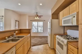 Photo #1: 2349983 Listing