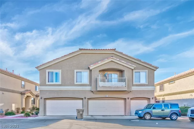 MLS: 2349996 Condo For Sale