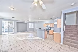 Photo #5: 2349996 Listing 