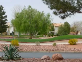 Photo #2: 2350027 Listing