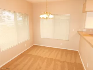 Photo #6: 2350027 Listing