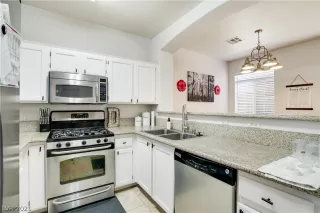 Photo #6: 2350053 Listing