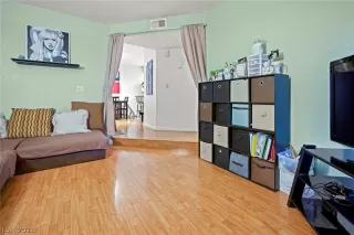 Photo #6: 2350067 Listing