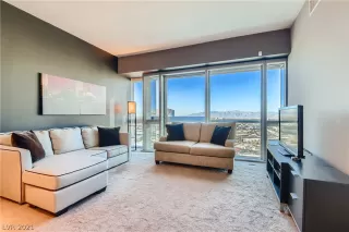 Photo #2: 2350072 Listing 