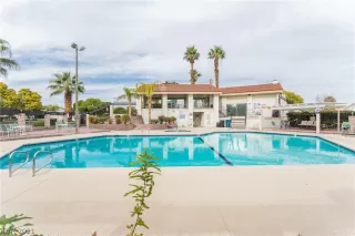 Photo #1: 2350079 Listing 