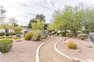 Photo #2: 2350079 Listing 