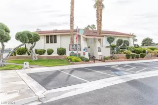 Photo #3: 2350079 Listing 