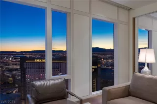 Photo #5: 2350090 Listing 