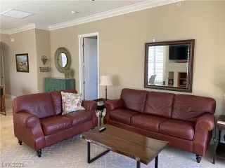 Photo #5: 2350105 Listing 