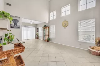 Photo #4: 2350111 Listing 