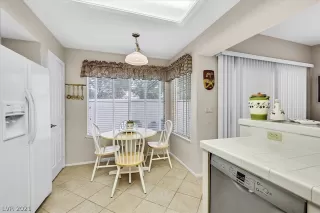 Photo #6: 2350111 Listing 